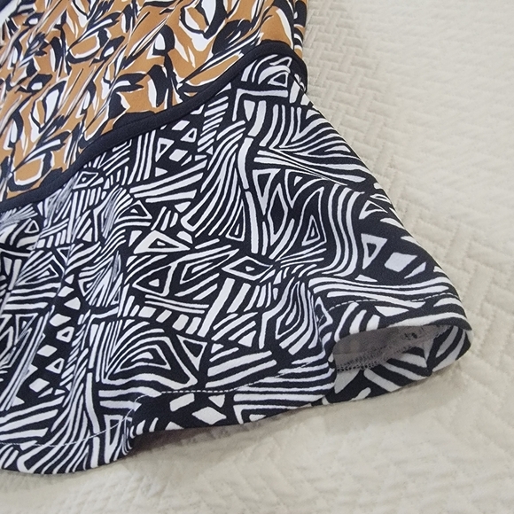 Cato Mixed PrintTan and Black Midi Skirt With Flared Hemline Size 14 / 16 - Picture 2 of 12